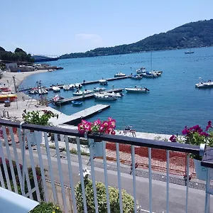Openspace Fronte Mare Esclusivo Due Letti Matrimoniali A Portovenere Porto Venere